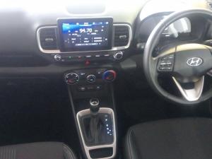 Hyundai Venue 1.0T Fluid auto - Image 12