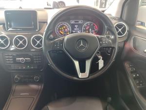 Mercedes-Benz B-Class B200 auto - Image 12