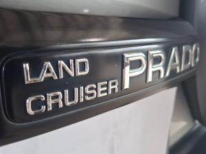 Toyota Land Cruiser Prado 4.0 VX - Image 24