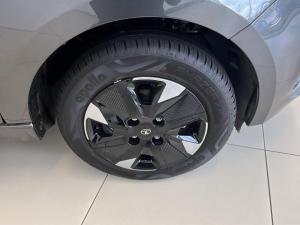 Tata Tiago 1.2 XT manual - Image 9