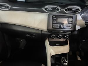 Nissan Magnite 1.0 Visia manual - Image 8