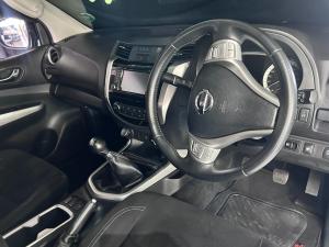 Nissan Navara 2.3D double cab 4x4 SE - Image 13