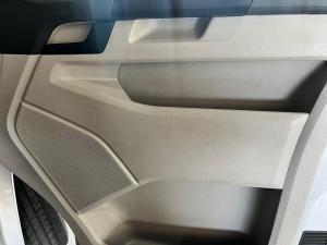 Volkswagen T6 Kombi 2.0 Bitdi Trendline Plus DSG - Image 7