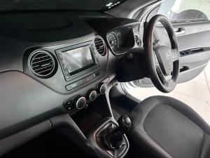 Hyundai Grand i10 1.0 Fluid - Image 14