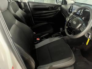Hyundai i20 1.4 Motion auto - Image 11