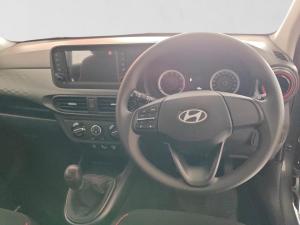 Hyundai Grand i10 1.0 Premium hatch - Image 13