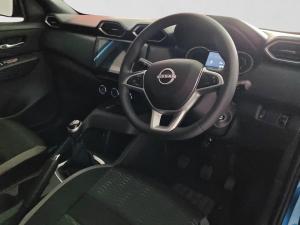 Nissan Magnite 1.0 Visia manual - Image 12