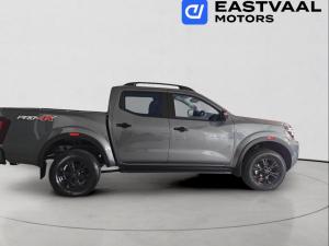 Nissan Navara 2.5DDTi double cab Pro-4X 4x4 - Image 8