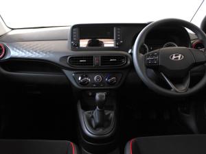 Hyundai Grand i10 1.0 Premium hatch - Image 14