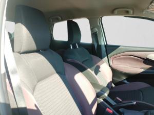 Toyota Starlet Cross 1.5 XS manual - Image 12