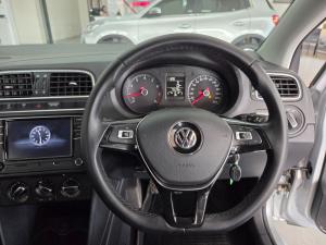 Volkswagen Polo sedan 1.6 Comfortline - Image 21