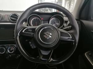 Suzuki Swift 1.2 GLX auto - Image 14