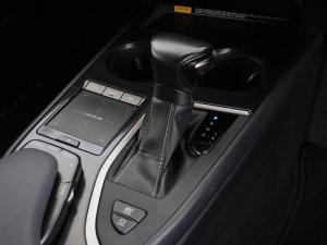 Lexus UX 250h EX - Image 22
