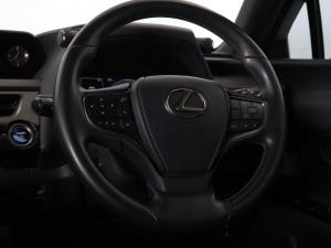 Lexus UX 250h EX - Image 24