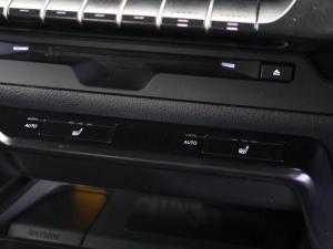 Lexus UX 250h EX - Image 26