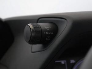 Lexus UX 250h EX - Image 27