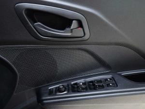 Mahindra XUV 3XO 1.2T MX3 manual - Image 5