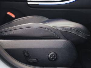 Mercedes-Benz C-Class C200 AMG Line auto - Image 13