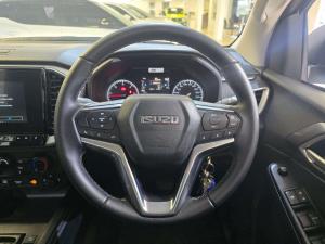 Isuzu D-Max 3.0TD double cab LS 4x4 auto - Image 14