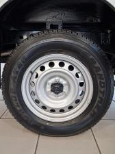 Nissan Navara 2.5DDTi double cab SE auto - Image 11