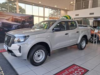 Nissan Navara 2.5DDTi double cab SE auto