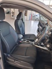 Nissan Navara 2.5DDTi double cab SE auto