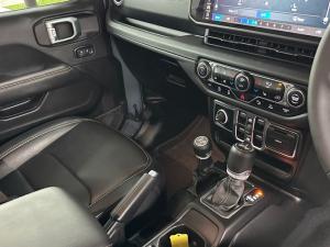 Jeep Wrangler Unlimited 2.0T Sahara - Image 20