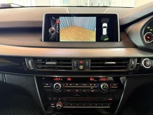 BMW X5 M50d - Image 13