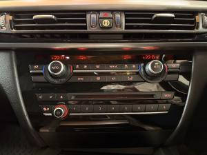 BMW X5 M50d - Image 19