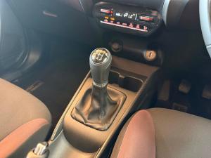 Toyota Starlet Cross 1.5 XS manual - Image 18