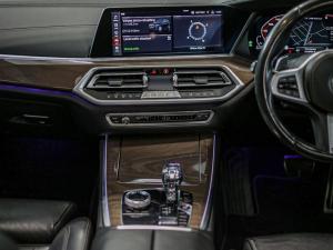 BMW X5 M50d - Image 12