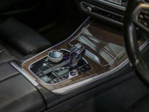 BMW X5 M50d - Image 15