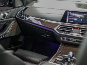 BMW X5 M50d - Image 16