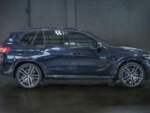 BMW X5 M50d - Image 9
