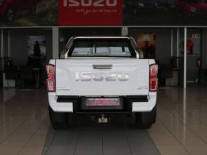 Isuzu D-Max 3.0TD double cab LSE 4x4 - Image 5