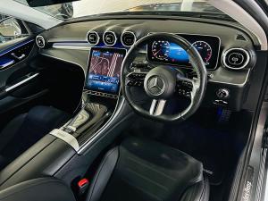 Mercedes-Benz C-Class C200 Avantgarde - Image 4