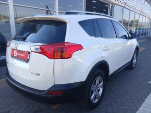 Toyota RAV4 2.0 GX auto - Image 2