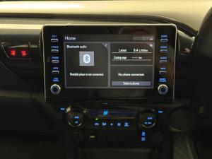 Toyota Hilux 2.8GD-6 double cab Raider auto - Image 13