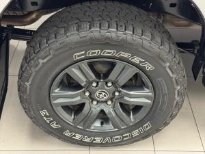 Toyota Hilux 2.8GD-6 double cab Raider auto - Image 17