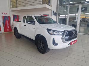 Toyota Hilux 2.4GD-6 Xtra cab Raider manual - Image 1