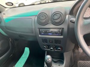 Nissan NP200 1.6i - Image 10