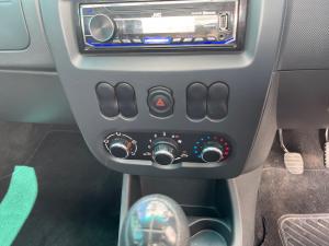 Nissan NP200 1.6i - Image 11