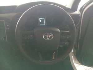 Toyota Hilux 2.8GD-6 Xtra cab Legend auto - Image 8