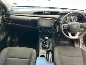 Toyota Hilux 2.4GD-6 Xtra cab Raider manual - Image 6