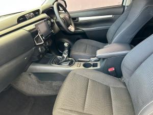 Toyota Hilux 2.4GD-6 Xtra cab Raider manual - Image 7