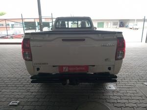Toyota Hilux 2.4GD-6 single cab Raider manual - Image 5