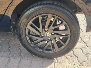 Toyota Vitz 1.0 XR manual - Image 9