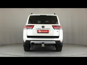 Toyota Land Cruiser 300 3.3D GR-Sport - Image 5