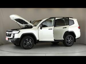 Toyota Land Cruiser 300 3.3D GR-Sport - Image 27