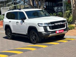 Toyota Land Cruiser 300 3.3D GR-Sport - Image 1